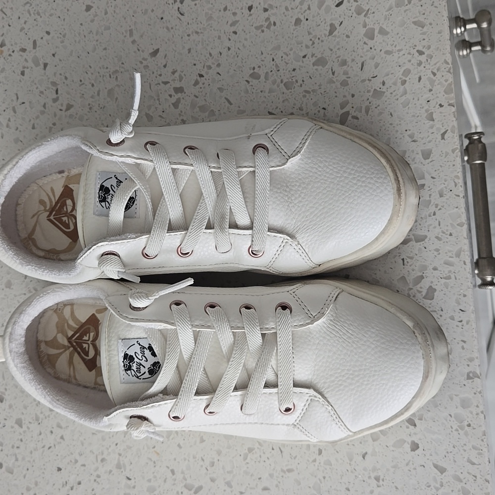 Roxy Leather slip-ons Size 8 White